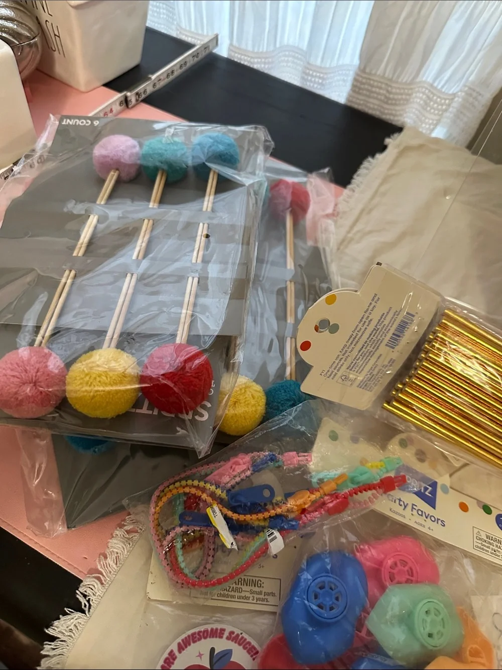 Spritz Colorful Party Favor Kit - Pink, Yellow, Red, Blue, Green, Purple NWT